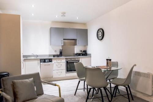 CENTRAL Luxury 2BR Apartment Manchester photo 32