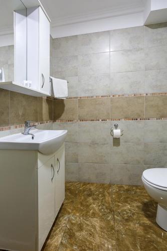 Ένα μπάνιο στο Venus hotel