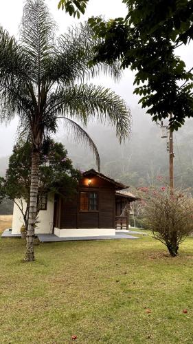 Landskap semula jadi dekat dengan rumah percutian