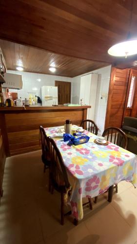 Dapur atau dapur kecil di Sítio Refúgio das Flores
