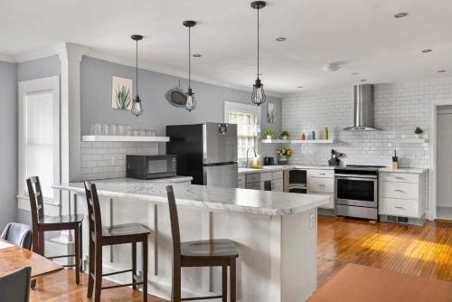 Dapur atau dapur kecil di 49th Terrace Haven