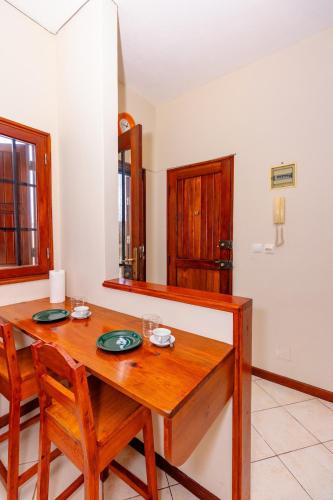 T1 - 800m from the beach - located in the city center