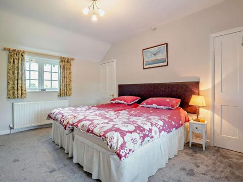 Katil atau katil-katil dalam bilik di 2 Bed in Ripon HH039