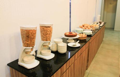 a buffet line with food and other food items at The World Indaiatuba in Indaiatuba