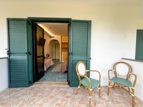 Foto dalla galleria di Hotel Lo Smeraldo a Ventotene