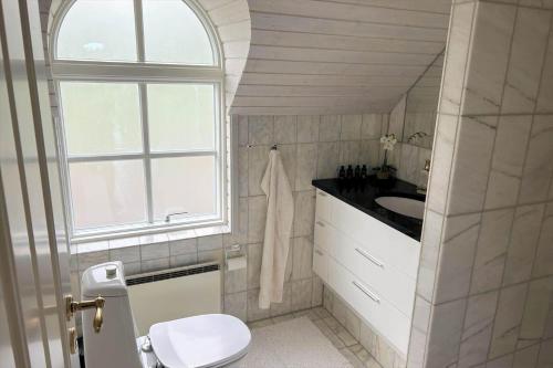 Bilik mandi di 20600-Ulfborg-Bavnebjergvej-21