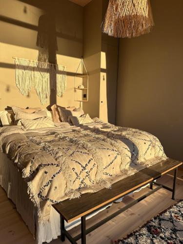 Katil atau katil-katil dalam bilik di Newly built house with seaview in Stockholm archipelago!