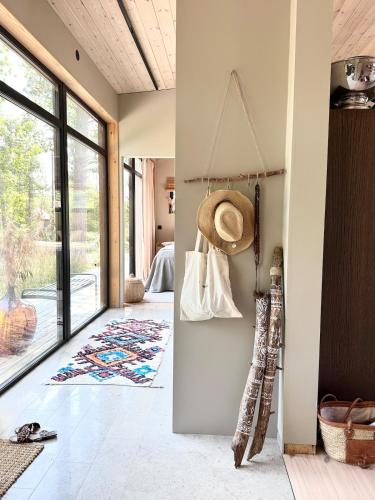 Katil atau katil-katil dalam bilik di Newly built house with seaview in Stockholm archipelago!