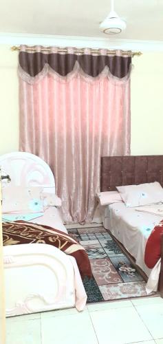 Furnished apartment in Minya with archaeological toursにあるベッド