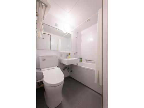 Ванная комната в K,M,H Art hotel by Kure Morisawa - Vacation STAY 23295v