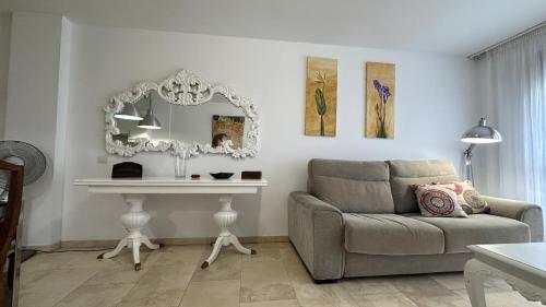 MAND CANTERAS