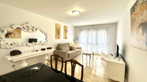 MAND CANTERAS