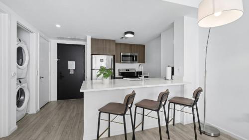 Kuchyň nebo kuchyňský kout v ubytování Sentral Alea Miami