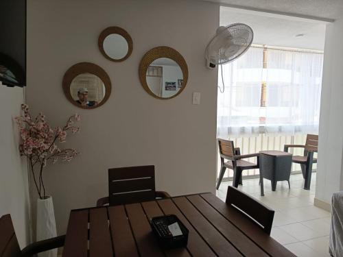 Et opholdsområde på Apto Remodelado a 1 cuadra playas Rodadero