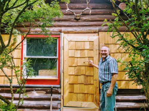 Gallery image of Country Rustic Loghouse at Teepee Meadows in Valemount