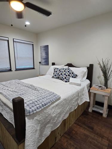 Postel nebo postele na pokoji v ubytování Country Cottage - A