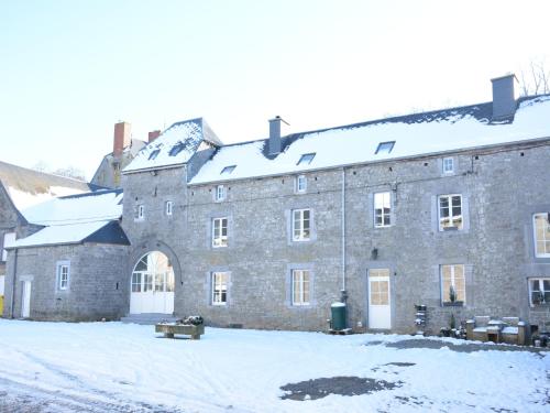 Το Charming Farmhouse in Ouffet for 7 τον χειμώνα