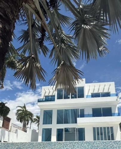 Fotografie z fotogalerie ubytování Luxury House in EL PEÑON v destinaci Girardot