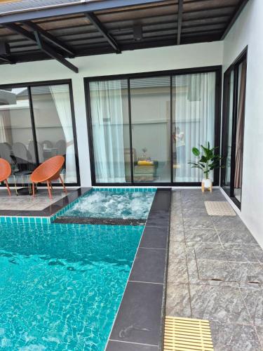 Πισίνα στο ή κοντά στο Wara Pool Villa Aonang