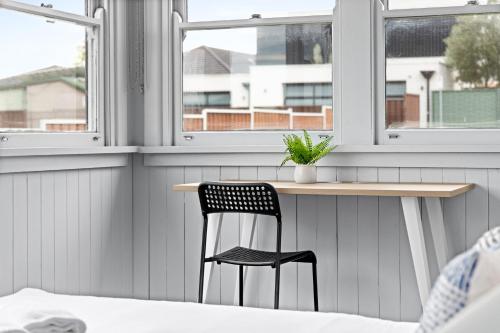 Μπαλκόνι ή βεράντα στο Affordable Double Bedroom - Heart of Belmore with Shared Bathroom