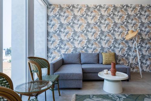 Χώρος καθιστικού στο Blu Horizon - Stylish Living with Pool & Balconies in Protaras