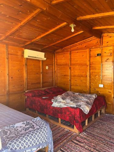 Кровать или кровати в номере Qamar Sinai