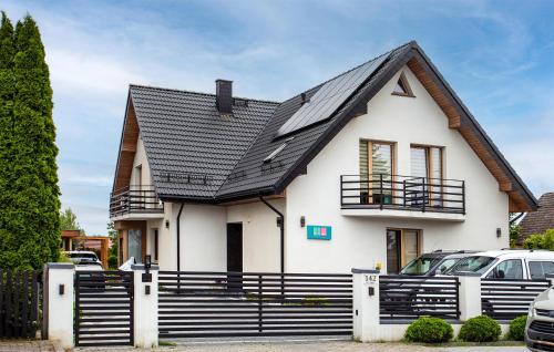Gorgeous Apartment In Nowecin With Wifi