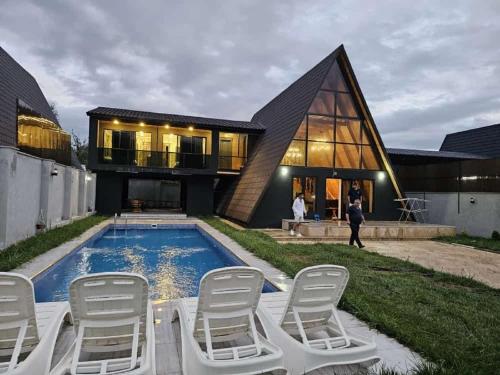 Mountain Nest Challet