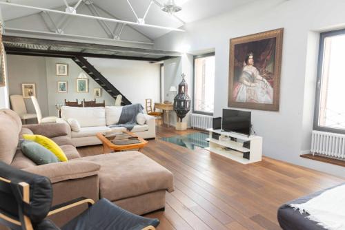 Casa completa, jardín privado y garaje VUT 40-0616