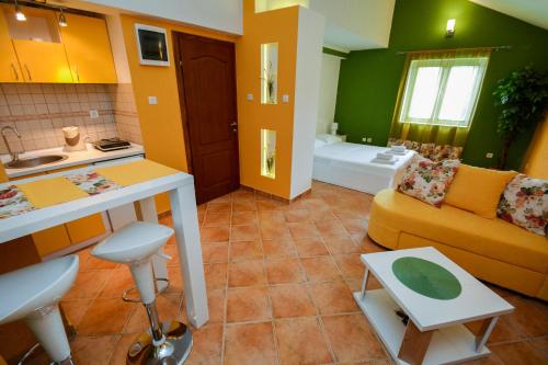 Η κουζίνα ή μικρή κουζίνα στο Apartments House 91