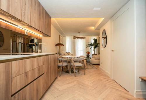 Gerona by Manlia