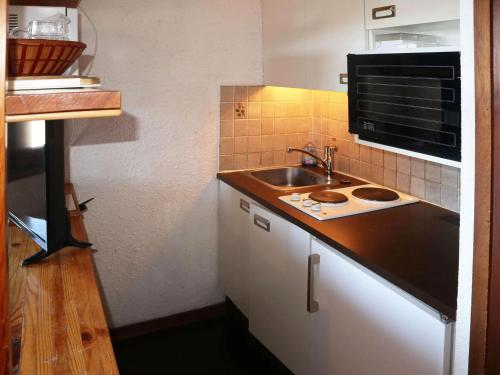 Studio aux Orres 1650 pour 4 pers, accès direct pistes - FR-1-322-674