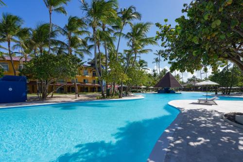 Бассейн в Caribe Deluxe Princess - All Inclusive или поблизости