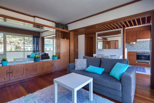 Top Floor Apartment 805