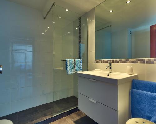 Top Floor Apartment 805