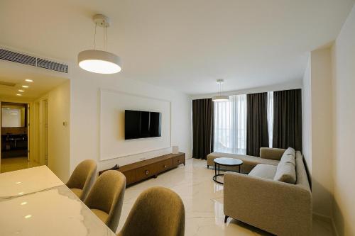 2Bedroom Apartment in Grand Sapphire Complex Featuring a Pool and Casino
