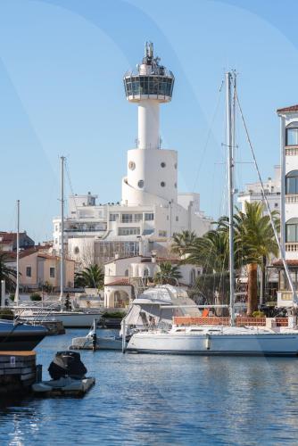 Appartement Bord de Mer Karina 1 by Welhomy