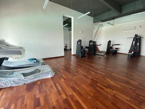 Fitness centrum a/nebo fitness zařízení v ubytování Master Bedroom Only in Bayan Lepas NOT STUDIO