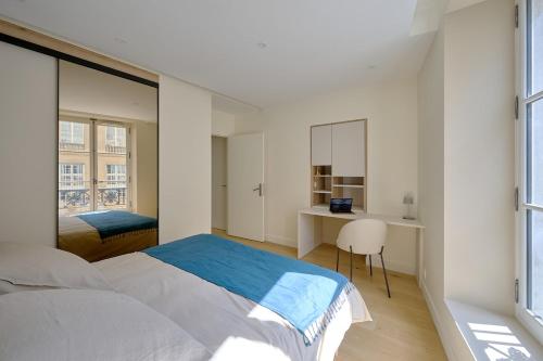 By Saint-Sulpice newly refurbished 4 BR apartment