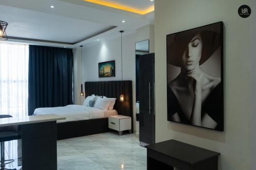 Ένα ή περισσότερα κρεβάτια σε δωμάτιο στο Silicone Heights Apartments by Reetay Properties