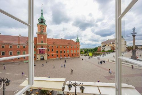 Heart of Old Town CityView Apartment with by Noclegi Renters