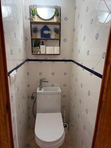 Ένα μπάνιο στο 3 minutes from the sea and the beach