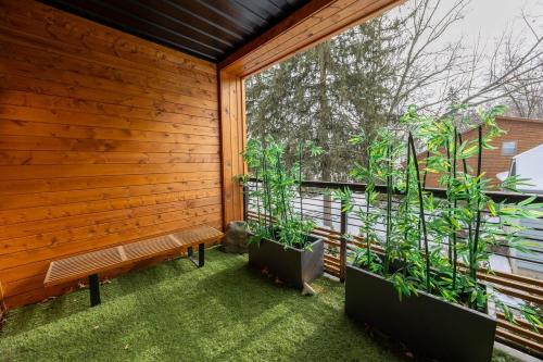 Taman di luar Container Dwelling