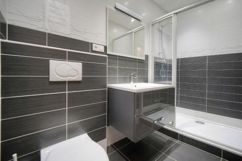 Spacieux 2 chambres BALCON, FELIX FAURE-COEUR DE CANNES A2B023