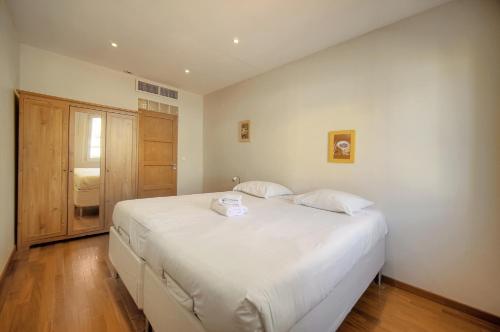 Spacieux 2 chambres BALCON, FELIX FAURE-COEUR DE CANNES A2B023