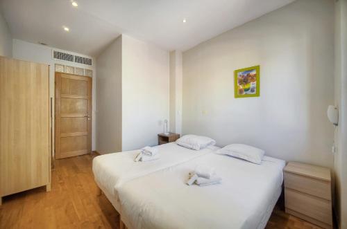 Spacieux 2 chambres BALCON, FELIX FAURE-COEUR DE CANNES A2B023