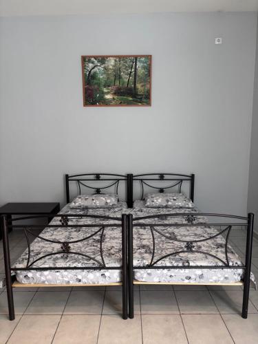 Acharnon 211 room 1