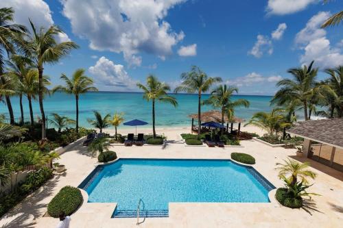 Бассейн в Newly Renovated Notos Cove Villa Property или поблизости