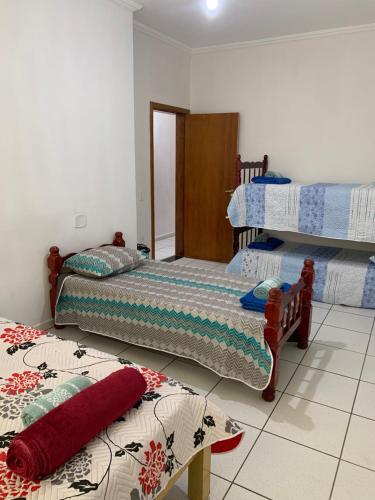 Lar Sagrada Famíliaにあるベッド