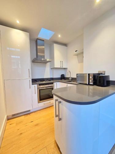 Elegant 2 Bedroom Apartment in Knightsbridge photo 13